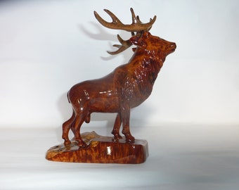 Rustic Deer Wooden Sculpture: Perfect Christmas Gift for Hunting Enthusiasts, World Wildlife Day.