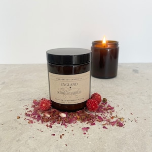 England | Rhubarb, Blackberry & Plum Soy Candle 150g - Wanderlust Travel Inspired Gifts