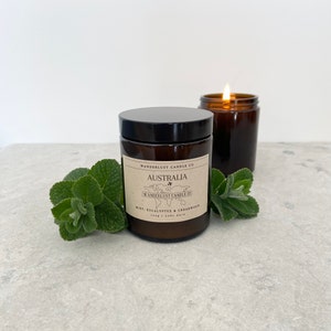 Australia / Vela de soja con menta, eucalipto y madera de cedro 150 g - Regalos inspirados en los viajes de Wanderlust