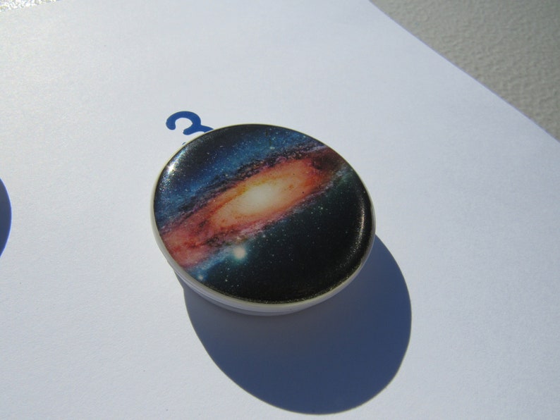 Customized Phone holder expandable phone stand socket cell bracket epoxy galaxy 5 styles peel and stick