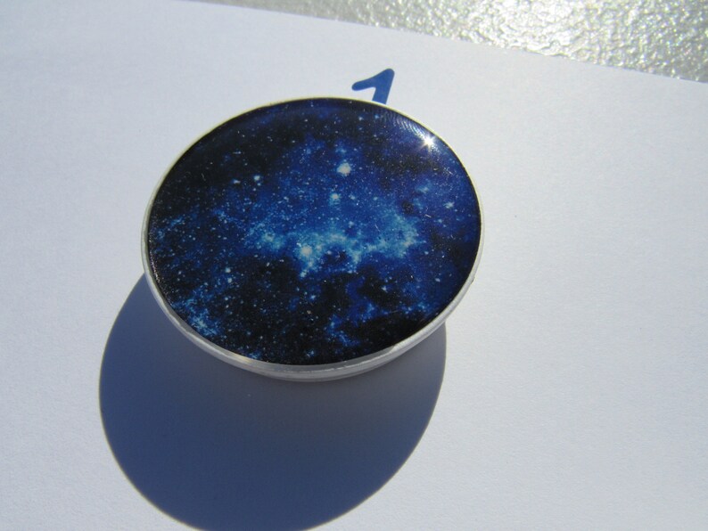 Customized Phone holder expandable phone stand socket cell bracket epoxy galaxy 5 styles peel and stick