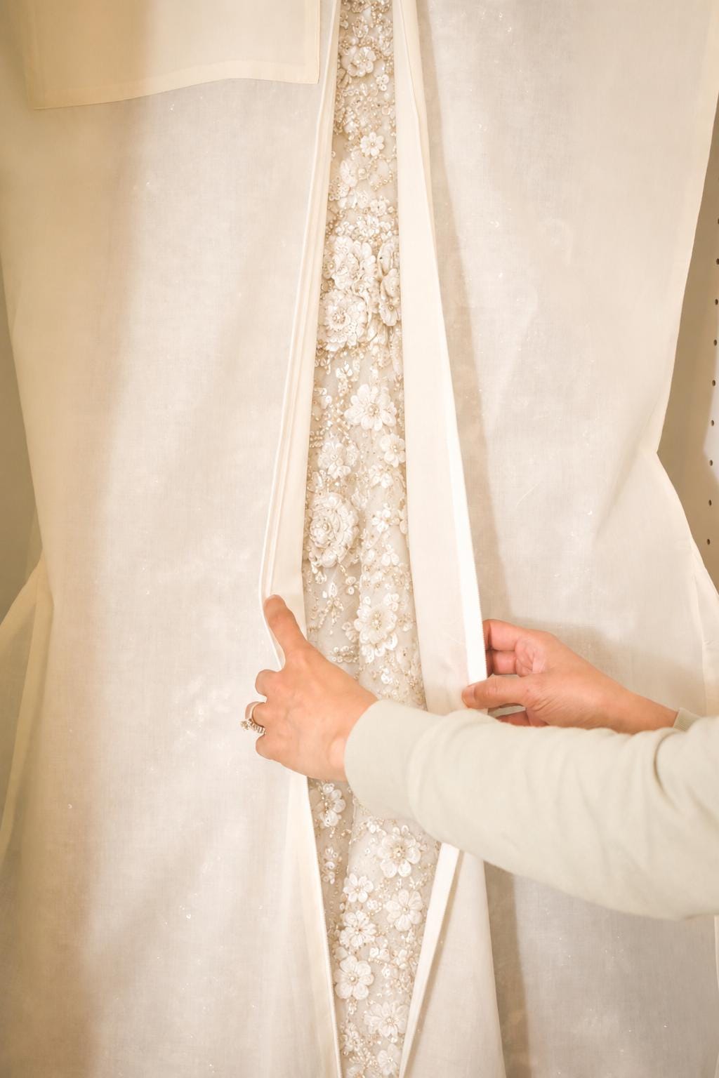 Cotton Wedding Dress Bag: Breathable Garment Storage (70"x24"x6.5")