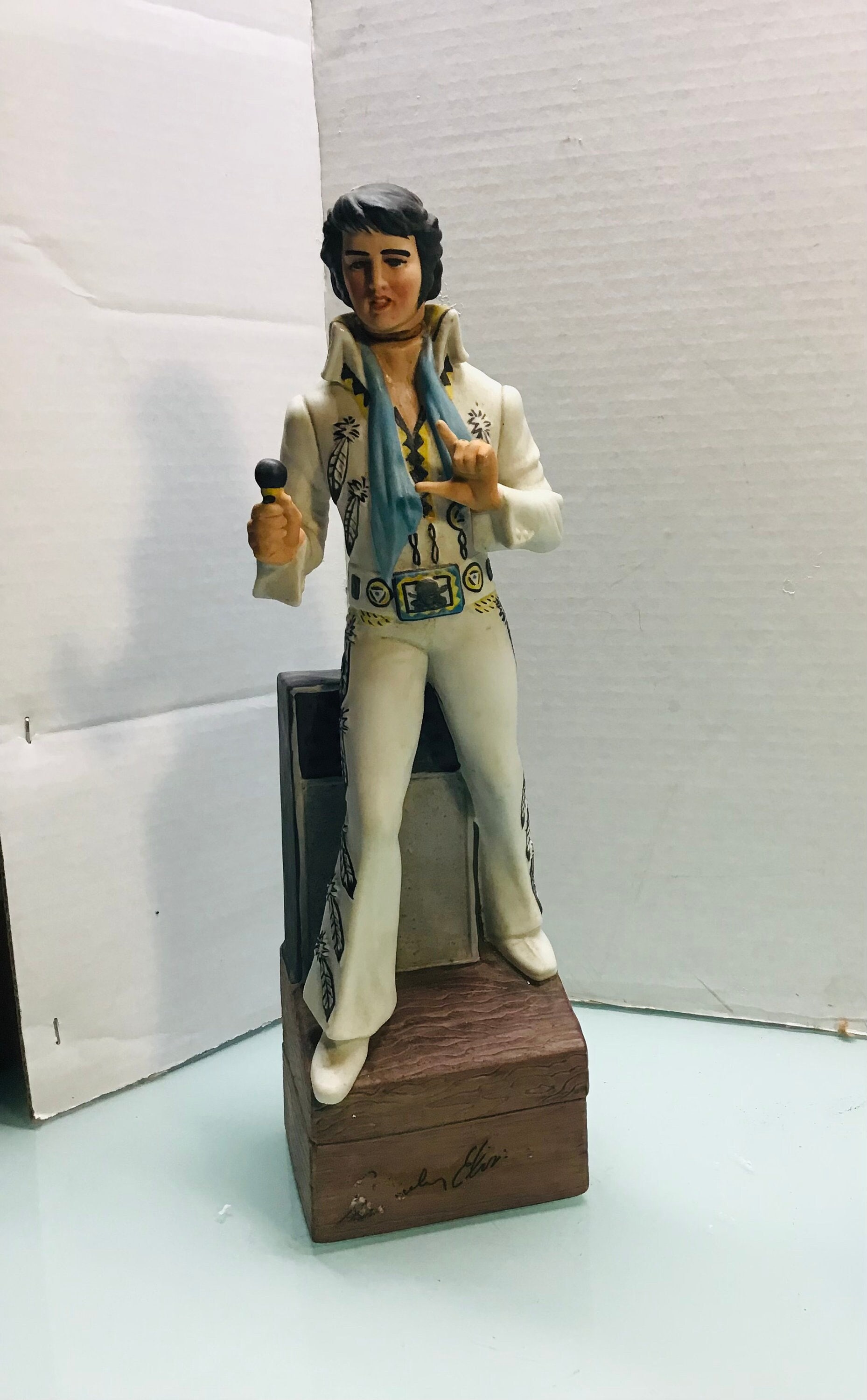 Xhbweelvis Presley Decanter 60 - whv1ifi