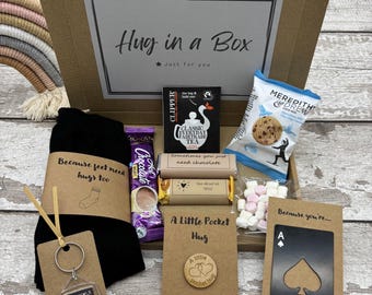 Câlin dans une boîte pour lui : chaussettes, ouvre-bouteille, câlin de poche, porte-clés fait main et friandises
