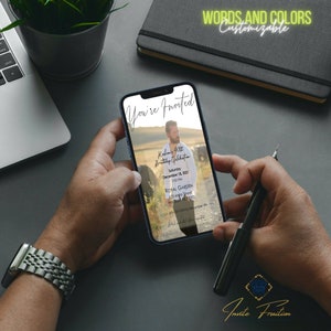 Puede incluir: Un tel&eacute;fono inteligente muestra una invitaci&oacute;n digital para una celebraci&oacute;n de 40 cumplea&ntilde;os. La invitaci&oacute;n incluye el texto "You're Invited", detalles del evento y una foto. Tambi&eacute;n son visibles las palabras "Words and Colors Customizable".