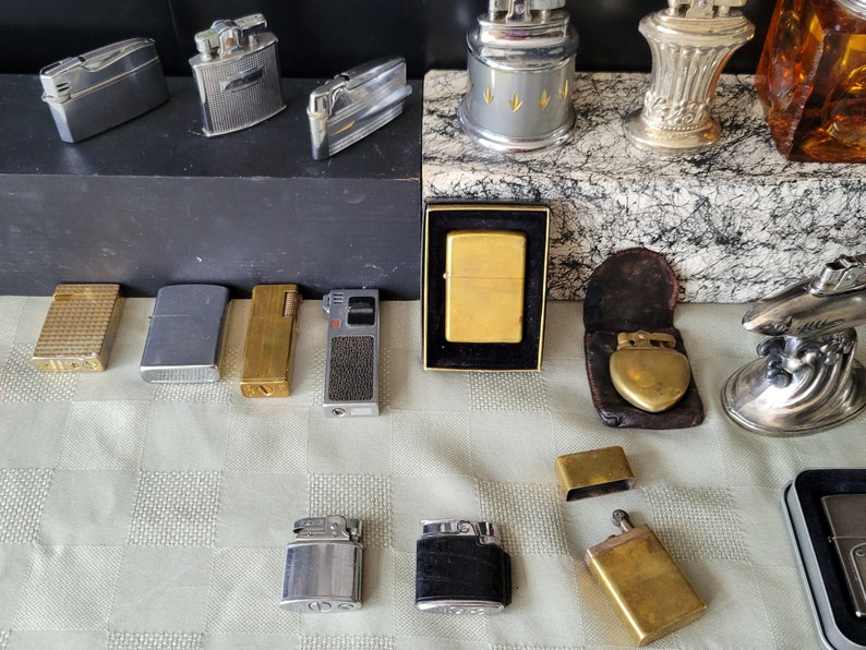 DECADES of VINTAGE LIGHTERS 31 Rare and Vintage Hand & Table Lighters