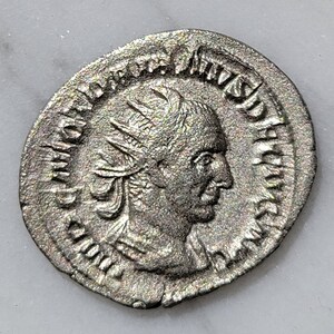 GREAT TRAJAN DECIUS!!!!! Coin of Ancient Emperor (Decius) Portrait on a Silver Antoninianus (ric 12b) V-fine++ cdn. (Roman Imperial Coinage)