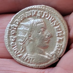 GOOD DEAL & BRILLIANT!!!! Ancient Roman Coin: Emperor Gordian lll (Pius) Silver Antoninianus (ric 213) V-fine, cdn. (Roman Imperial Coinage)
