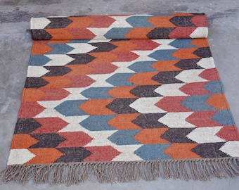 Alfombra Kilim de yute y lana tejida a mano, decoración bohemia azteca.
