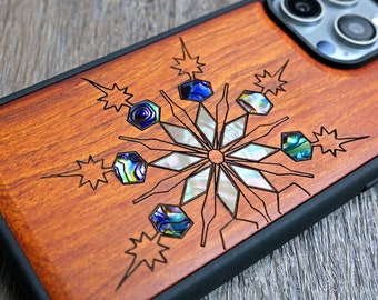 Holz Schneeflocke Handyhülle: Perle Inlay, MagSafe Kompatibel