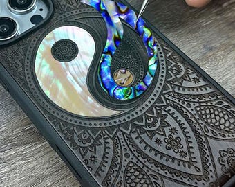 Yin Yang Symbol Wood Phone Case - Spiritual Zen Balance Taoist Protective Cover for iPhone Samsung Pixel, Boho Shell Mosaic Custom Name
