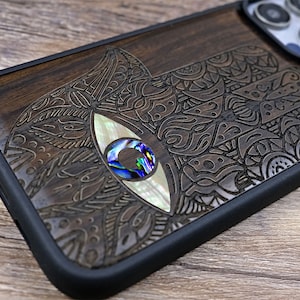 Custodia personalizzabile Hamsa in legno con intarsi in abalone per iPhone 15/14/13/12, Samsung S24/S23/S22/S21, Google Pixel 8/7/6