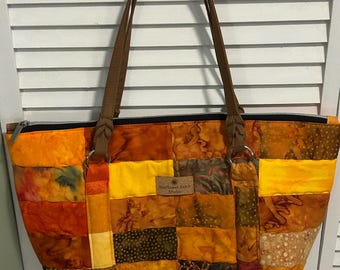 Quilted Zippered Handbag