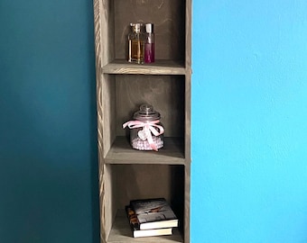r13 Freestanding wooden bookcase with five compartments