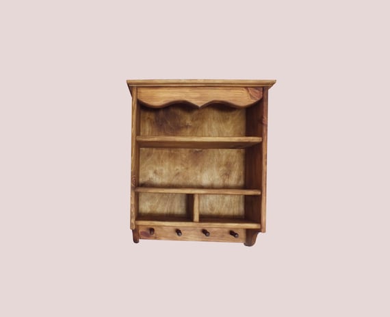 P98 Solid Pine Traditional Kitchen Cabinet With Pegs Wall Mounted
