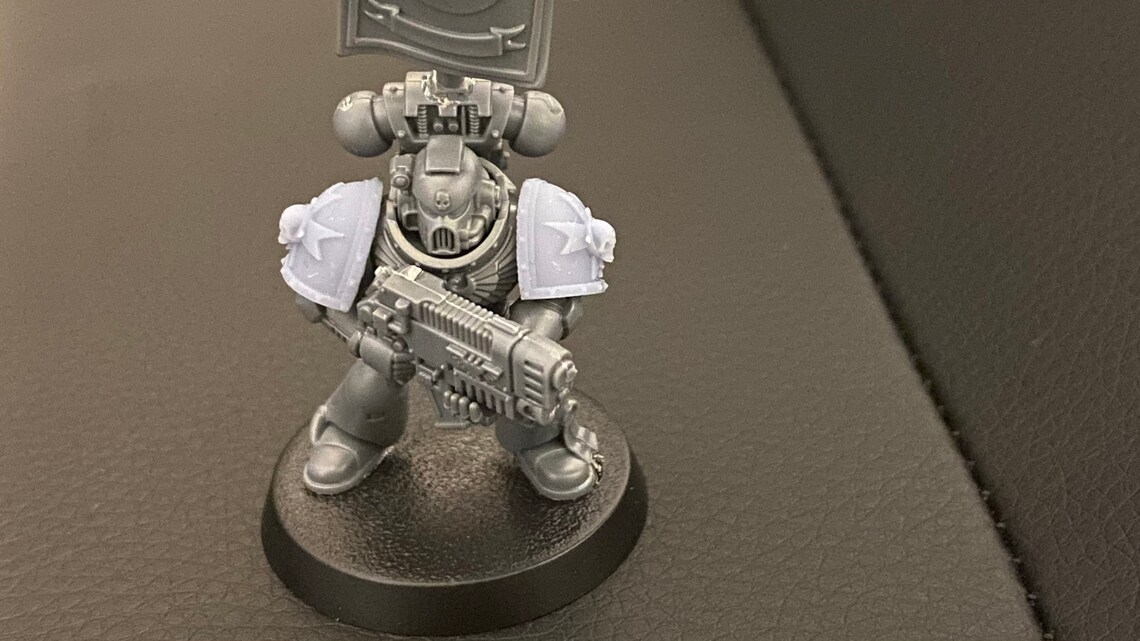 10 Pairs of Custom Warhammer 40k shoulder pads. Etsy