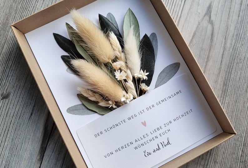 Geschenkschachtel zur Hochzeit Blumenstrauß aus Trockenblumen personalisiertes Hochzeitsgeschenk Geschenkbox für Geld oder Gutschein Bild 4