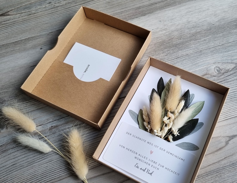 Geschenkschachtel zur Hochzeit Blumenstrauß aus Trockenblumen personalisiertes Hochzeitsgeschenk Geschenkbox für Geld oder Gutschein Bild 5