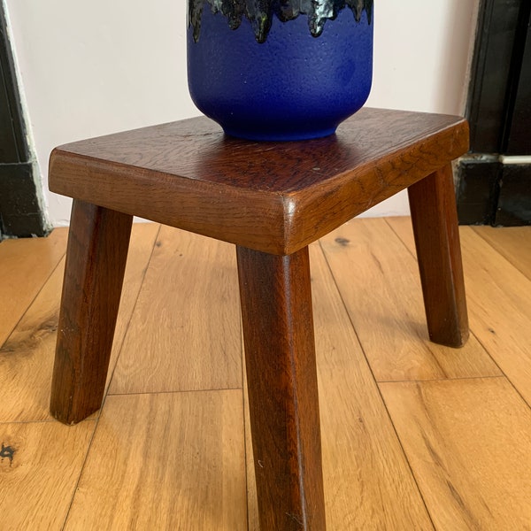 Tabouret en bois massif , vintage,campagne belge.