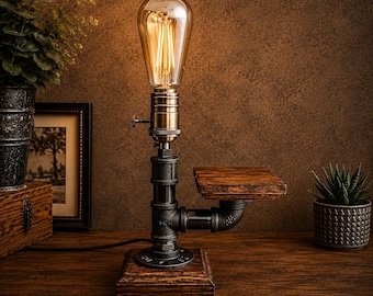 Lampa przemysłowa z rur z półką, lampa stołowa steampunk, rustykalna lampa biurkowa, industrialna lampka nocna, ręcznie robiona lampa z rur, lampa E27 Edison