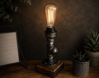 Lampa stołowa z rur w stylu industrialnym, lampa biurkowa w stylu steampunk, rustykalna lampka nocna, ręcznie robiona lampa Edisona, oświetlenie biurowe w stylu vintage, wystrój industrialny