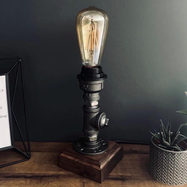 Industrial Steampunk Pipe Lamp – Rustic Edison Bulb Desk Light, Retro Table Lamp with On/Off Switch, Office or Bedroom Lighting