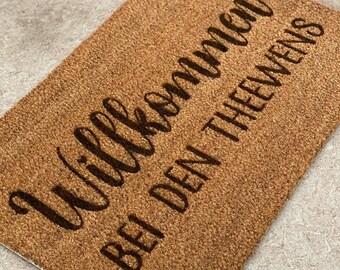 Personalisierte Fußmatte "Willkommen" - Kokos Fußmatte mit Namen - Geschenk - Hochzeit - Einzug - Paare - Familie - Indoor - Türmatte