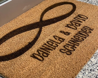 Personalisierte Fußmatte "Infinity" - Kokos Fußmatte mit Namen - Geschenk - Hochzeit - Einzug - Paare - Familie - Indoor - Türmatte