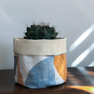 Modern Boho Pot Cover, Abstract Fabric Planter, Geo Plant Cover, Handmade Plant Bag, Orange Blue Fabric Pot, Art Deco, Modern Fabric Basket image 3