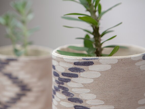 Handgemachte Hygee Stoff Pflanztopf Abdeckung: Blau Beige Skandi Korb -  Etsy.de