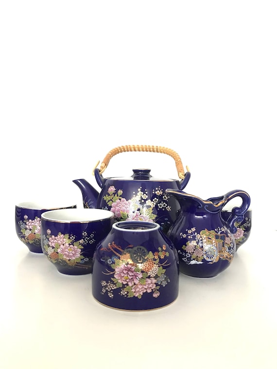 Vintage Pair of Pretty Kutani Style Cobalt Blue and Gold Porcelain Tea Cups