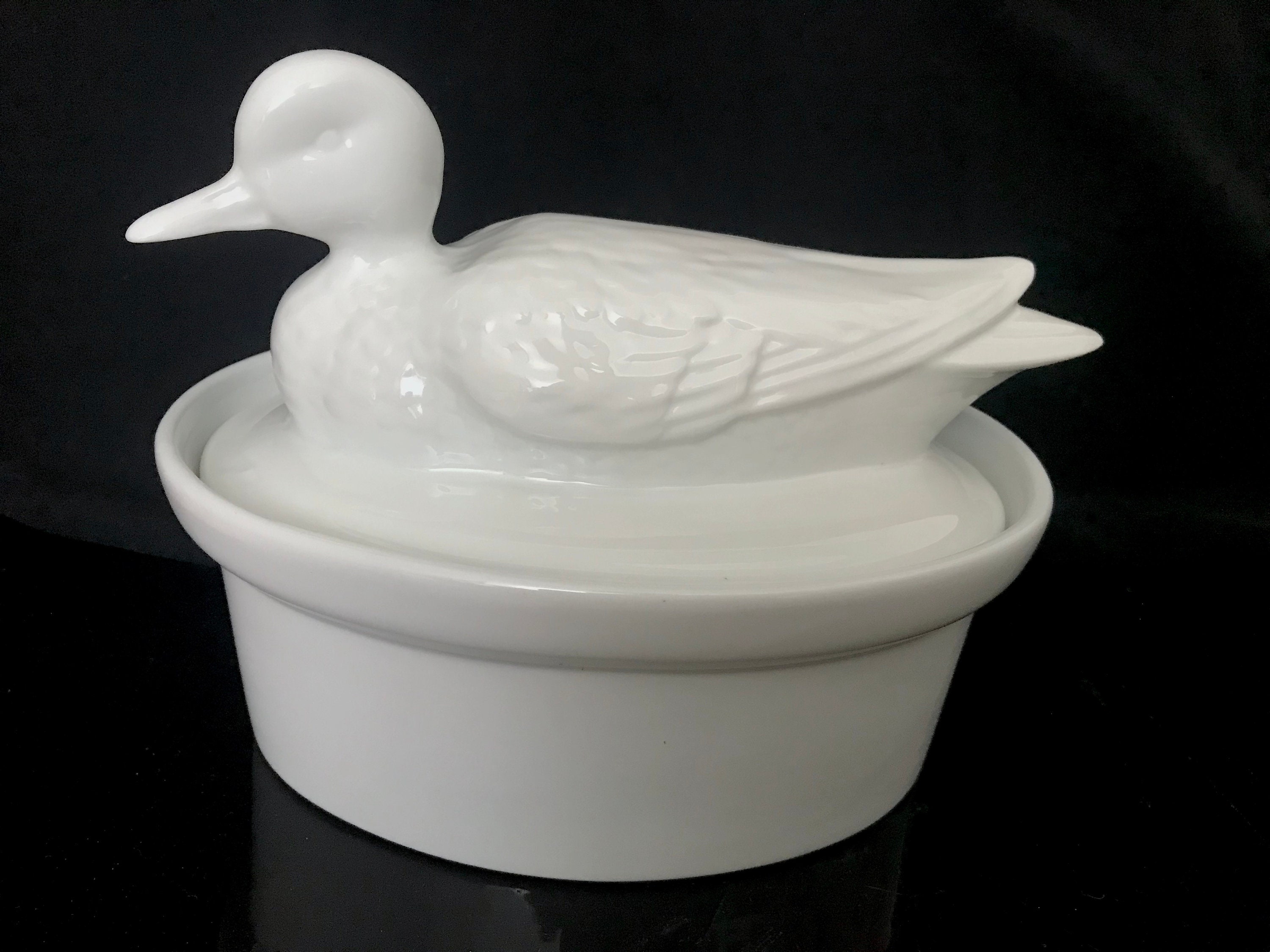 White Ceramic Casserole Duck Shaped Container, Vintage Casserole Dish
