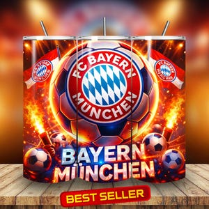 Pode incluir: Um copo com o logotipo do FC Bayern Munique num design de bola de futebol. O design inclui o nome da equipa e um fundo flamejante com bolas de futebol e bandeiras. O copo tem uma palhinha e está rotulado como "Best Seller".
