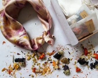 Natural Bundle Dye Kit - Verf je eigen unieke Peace zijden sjaal | Katoenen bandana | Scrunchie - leer alles over natuurlijke kleurstoffen en hun potentieel!