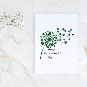 Carte du jour de Happy St Patrick avec message vide à l'intérieur | Carte du jour de St Patrick de feuille de trèfle de style de pissenlit | Carte de la Saint-Patrick