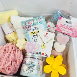 Glam Box For Girl, Glam Box, Easter Gift, Tween Girl Gift, Birthday Gift Young Girl, 9 Yr Old Gift, 10 Yr Old Gift,11 yr Old Gift,Pamper Box