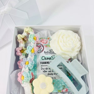 Teen Gift Box,Teen Girl Gift Idea,Tween Girl Gift, College Girl Gift,College Student Gift,Care Package For Her,Get Well Soon, Gift For Teen