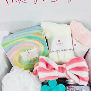 Gift For Young Girl, Gift For Her, Gift Box, Pre-Teen Gift, Birthday Gift Box For Girl, Young Girl Pamper Kit, Sleepover Party, Pink
