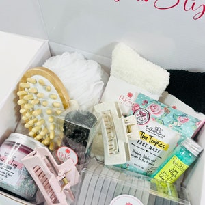Easter Gift Box For College Girl, Young Woman Pamper Box, Teenage Girl Gift, Pamper Box, Easter Bucket, Easter Gift Teen Girl, Easter Basket