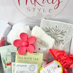 College Girl Holiday Gift Box, College Student Christmas Spa Kit, Christmas Gift Box For Her, Teenage Girl Holiday Gift Basket, Spa Kit Gift