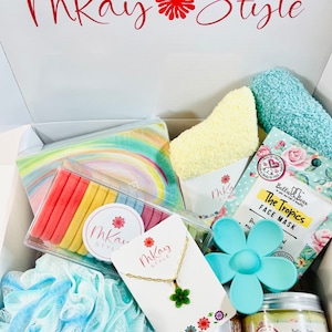 Tween Girl Gift, Tween Gift Box, Gift For Tween Girl, Cute Gift For Tween, Teen Girl Gifts, Care Package For Her, Self Care Gift Box