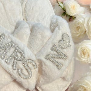 Mrs Pearls Fluffy Slippers, Bridal Fluffy Cross Pearls slippers, Bride Gift, Bridal Shower Gift, Bachelorette Party Gifts Custom Slippers