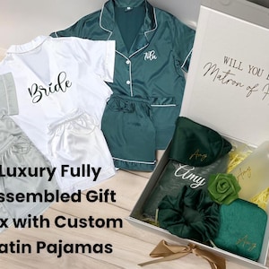 Personalized Proposal Box with Satin Pajamas, Bridesmaid Gift Box, Will You Be My Bridesmaid, Bridesmaid Proposal Gift, Bridesmaid Gifts