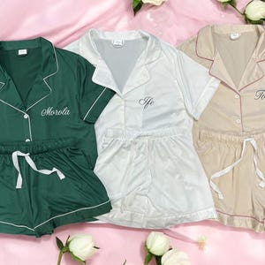 Bridesmaid Pajamas Set of 4,5,6,7,8,9,10,11,12,13,14,15, Bridesmaids Gifts, Custom Pajamas for Women, Bridal Party PJ Set, Bridesmaid Pajama