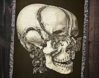 Vintage Skull Anatomy Woven Blanket: Horror Skeleton Decor