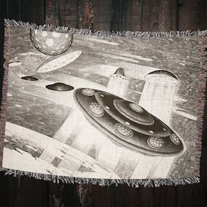 UAP Sighting Vintage UFO Invasion Sci Fi Woven Throw Blanket: Vintage Novelty Blanket for Dorm Decor, Naps, Doge Decor, Gift for Him or Her