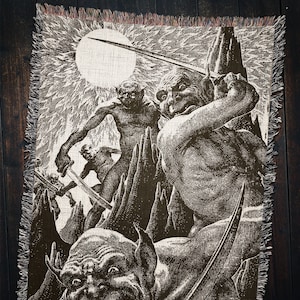 Coperta intrecciata con motivo goblin e orco: arredamento fantasy vintage