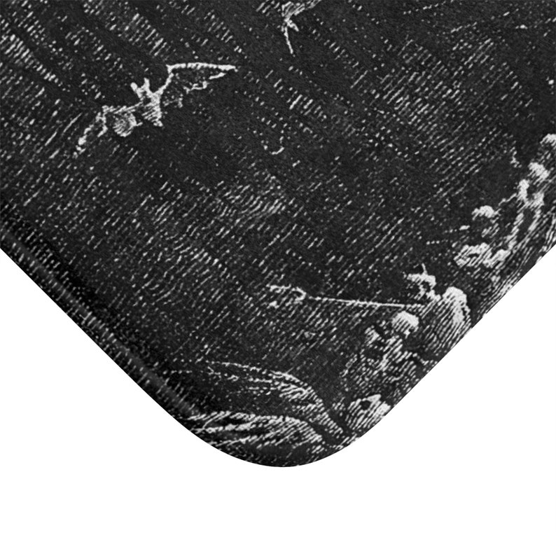 Pu&ograve; includere: Illustrazione in bianco e nero di una scena dell'Inferno di Dante. L'immagine rappresenta una scena oscura e caotica con figure che cadono nell'aria e sono tormentate dai demoni. L'immagine &egrave; un esempio classico dell'arte rinascimentale.