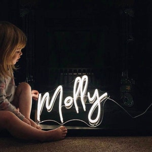 Letrero de neón LED personalizado con nombre para dormitorio infantil, decoración de pared para guardería, bonito letrero para bebé, feliz cumpleaños, regalo para niños y niñas, inscripción escolar