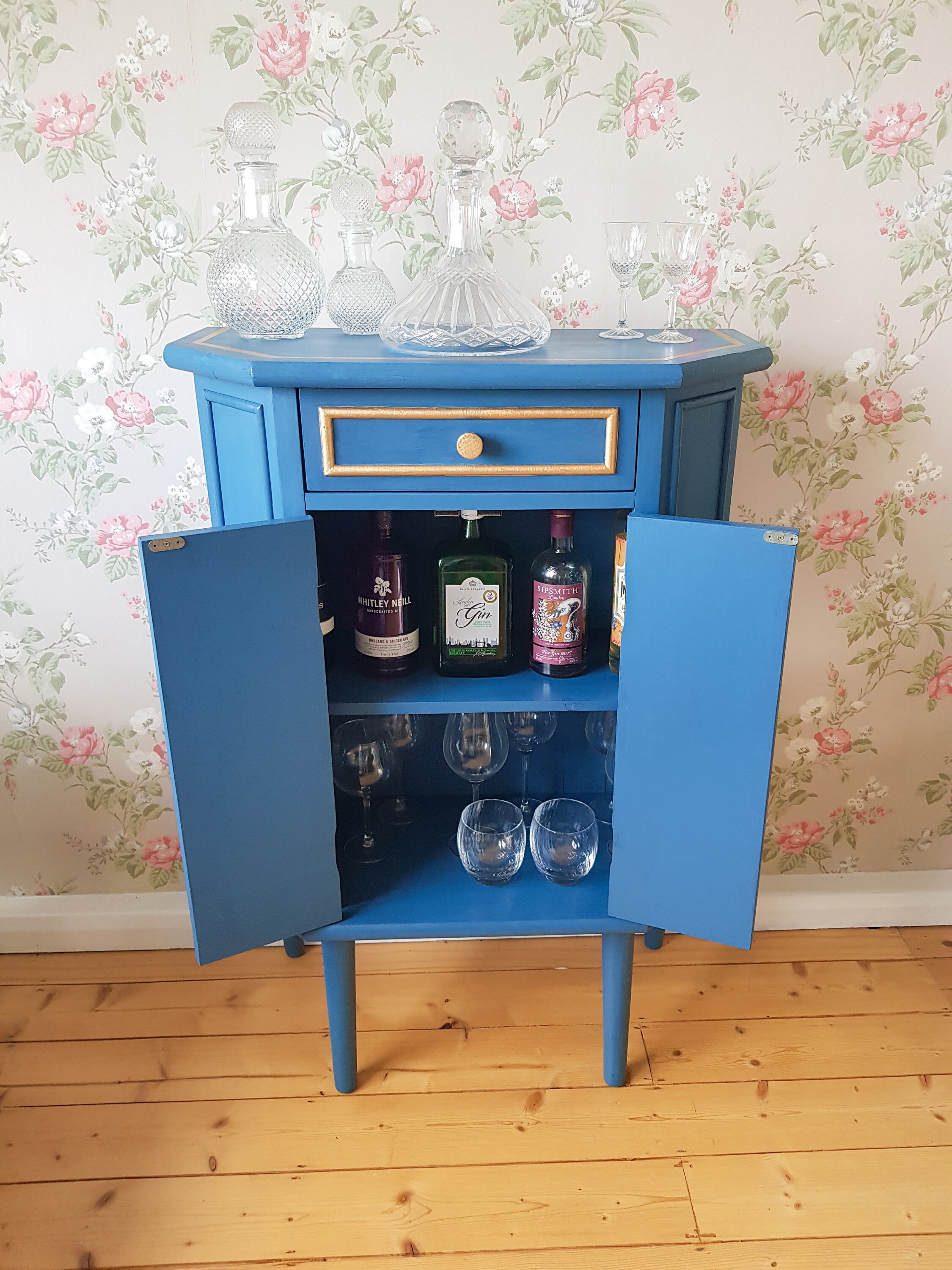 SOLD Cocktail Bar / Drinks / Home Bar Etsy UK